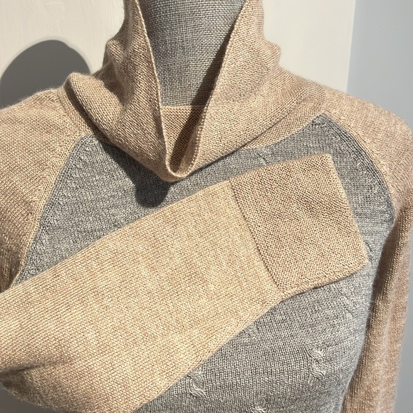 SOL ALPACA SWEATER - Picture 12 of 12